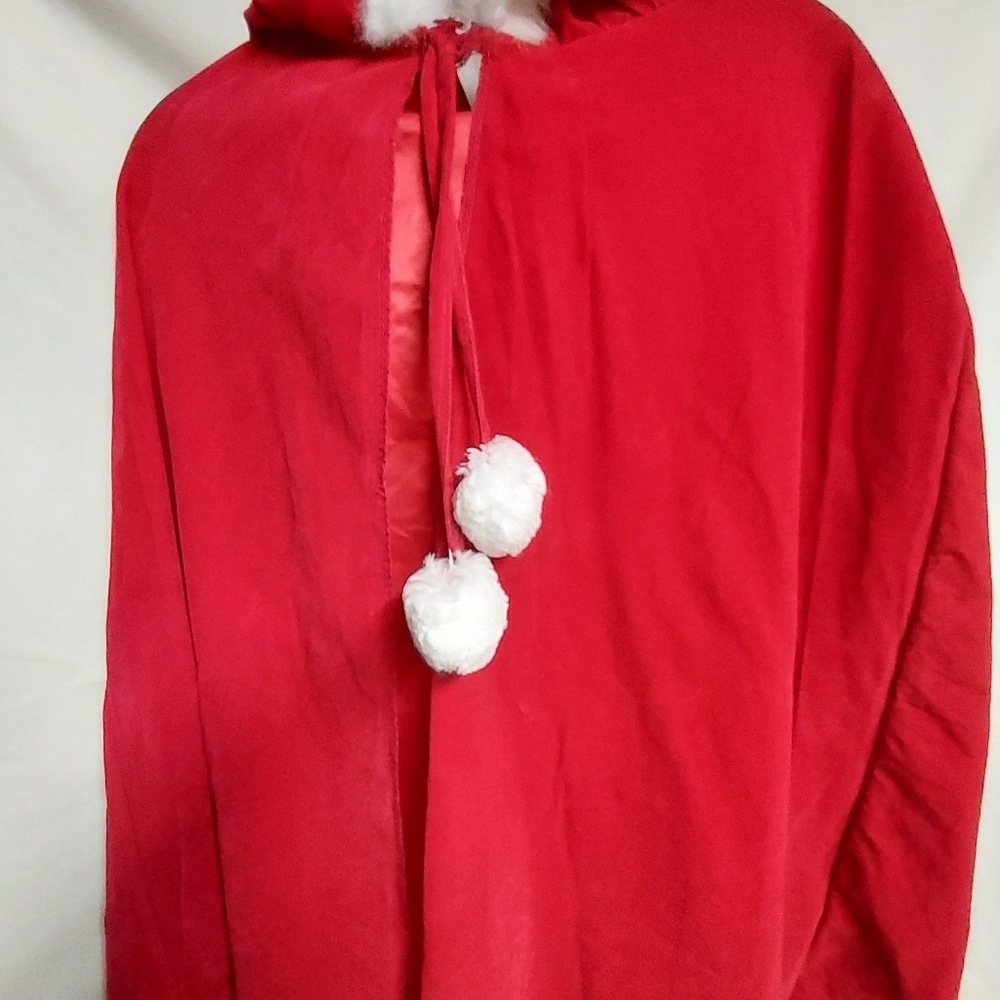 Mrs Santa cape